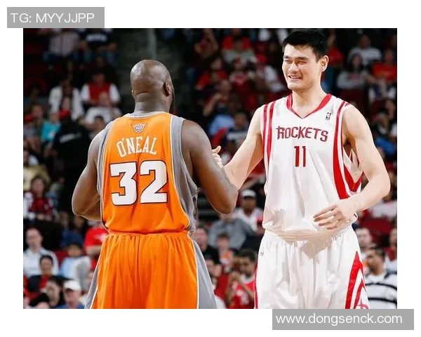 贾巴尔对姚明的评价与两位篮球巨星的传奇之路探讨