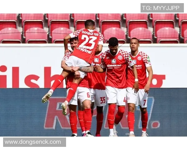 世界杯激战莱比锡4-0战胜多特蒙德补时进球点燃全场激情解析 世界杯激战莱比锡4-0战胜多特蒙德补时进球点燃全场激情解析