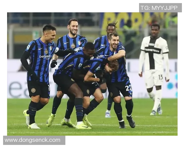 国米与巴萨友谊赛激战连连红牌事件引发全场热议与争论