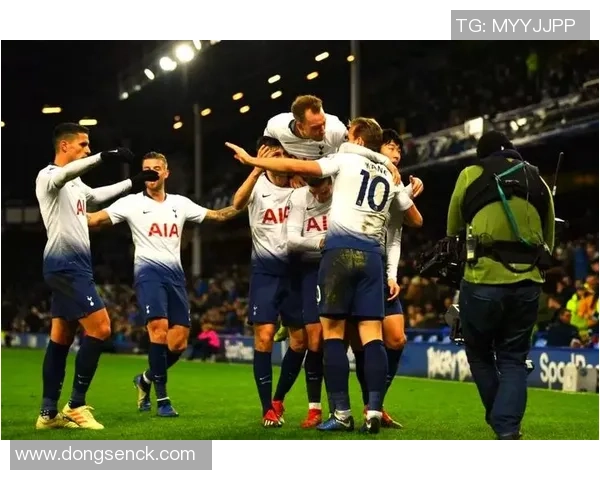 热刺逆转拜仁4-3精彩瞬间回顾与数据分析全场沸腾