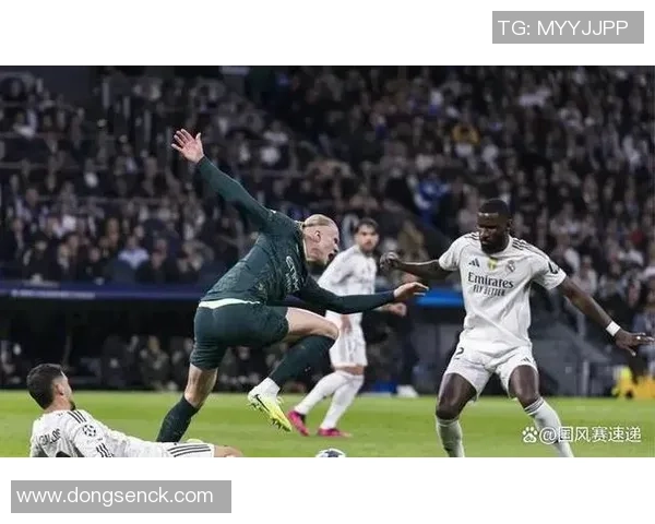 西甲热刺与那不勒斯激战成平局争议判罚引发全场热议